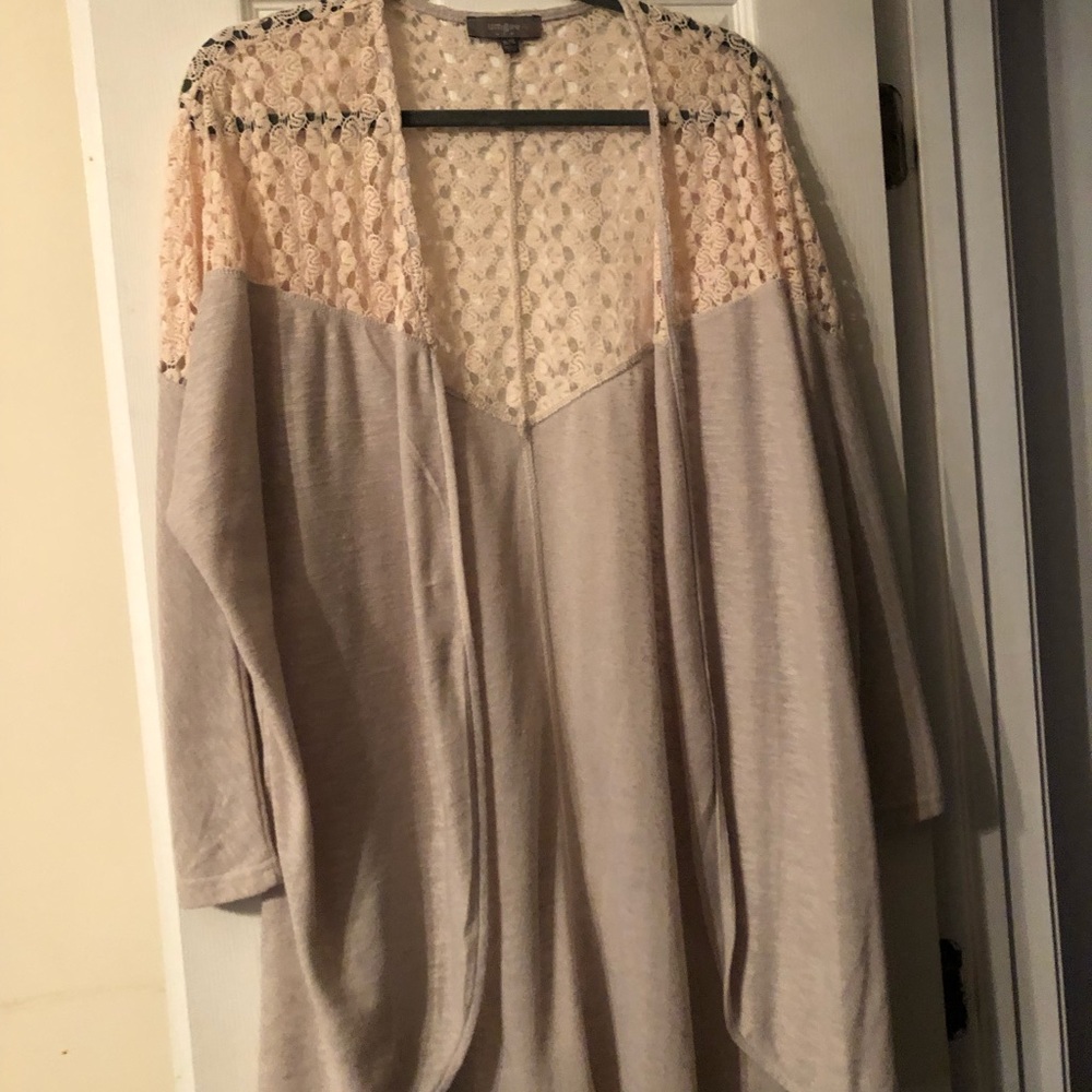 Cardigan with lace